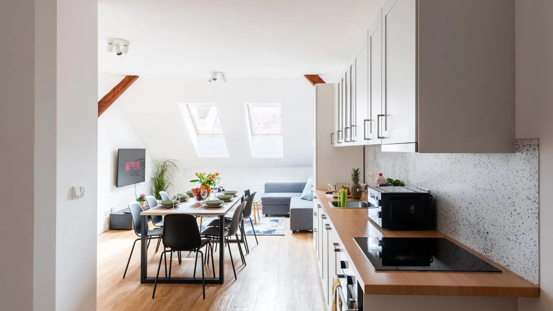 3-Room Apartment With Beautiful View Prague