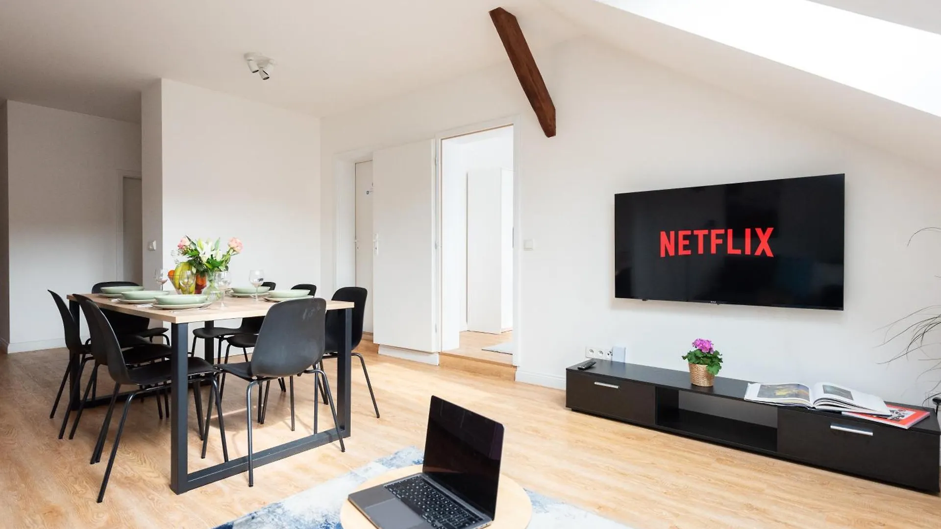 3-Room Apartment With Beautiful View Prague