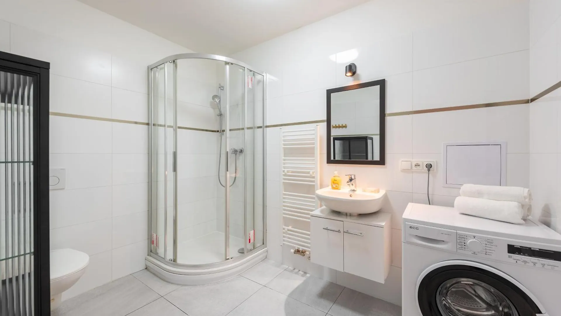 3-Room Apartment With Beautiful View Prag