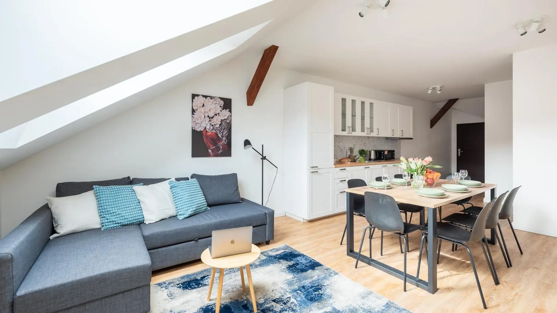 3-Room Apartment With Beautiful View Prag Tjekkiet