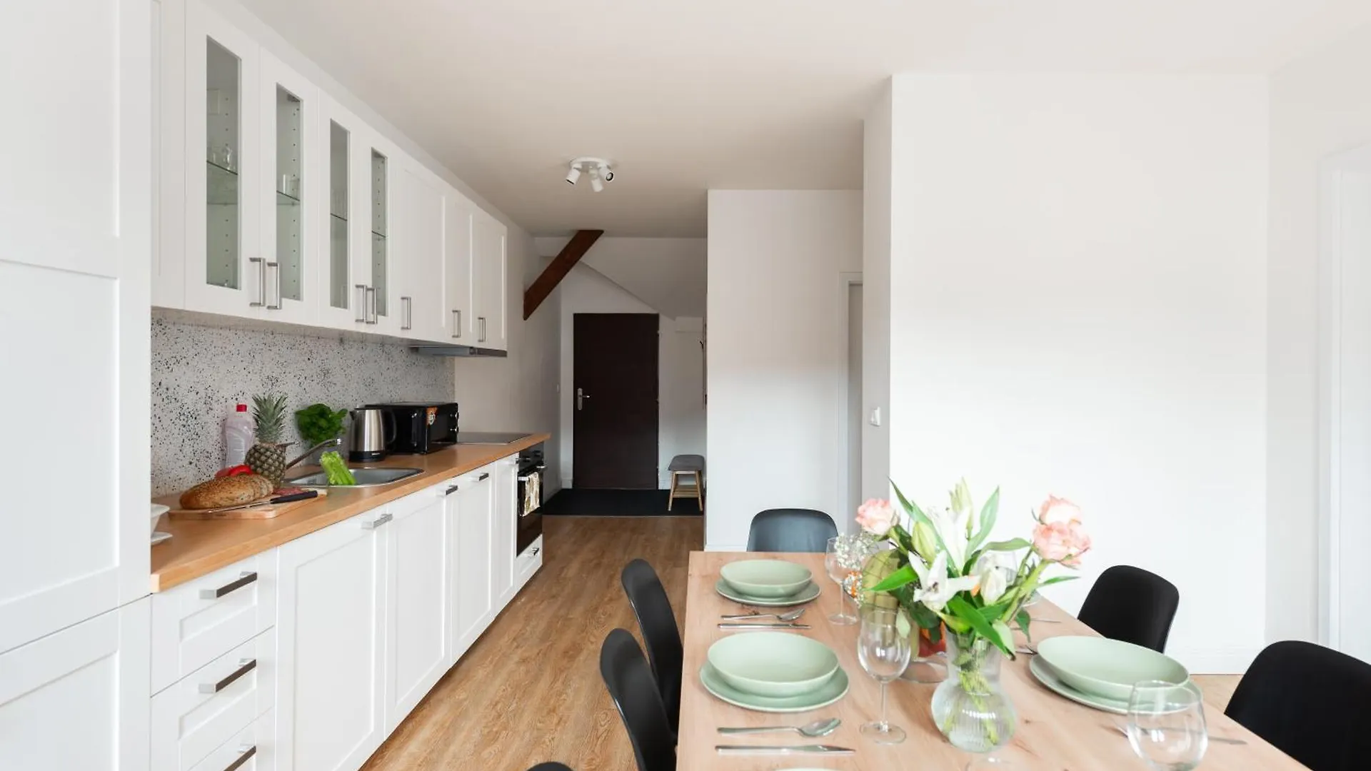 3-Room Apartment With Beautiful View Prag